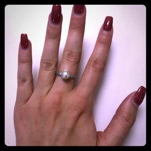 PANDORA Elegant Beauty Ring, White Pearl